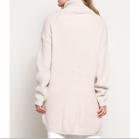 🆕CREAM OFF THE SHOULDER LONG-SLEEVE RIBBED OVERSIZED SWEATER DRESS OR TUNIC - Picture 3 of 4